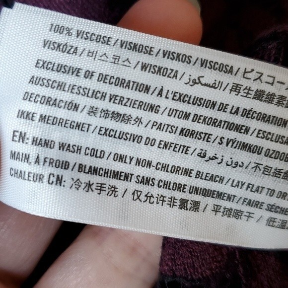 HOLLISTER BURGUNDY LACE OFF-SHOULDER PEASANT TOP SIZE SMALL FALL ROMANTIC - Picture 4 of 7